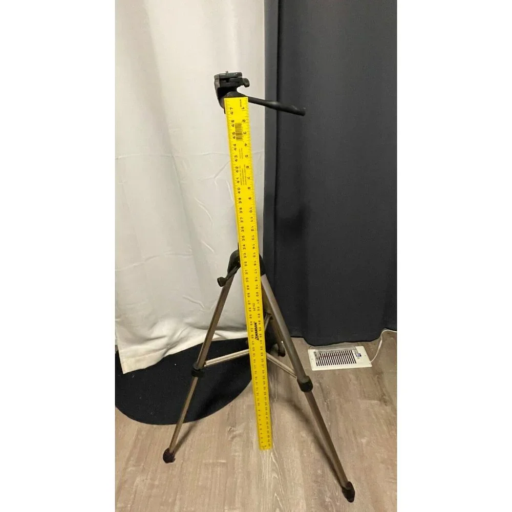 Sunpak Platinum Plus 6400 UT Tripod extends from 23